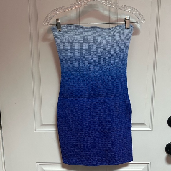 Princess Polly smocked pucker dress blue ombré size 6 nautical - Picture 2 of 6